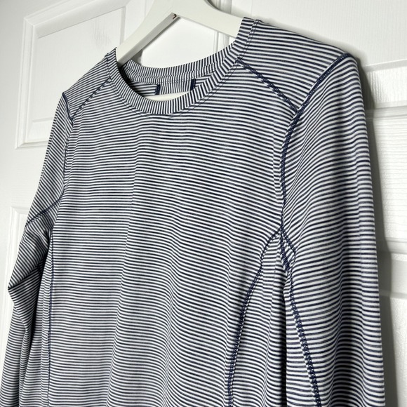 Duluth Trading Long Sleeve Striped Thumb Hole Top Athletic Shirt‎ M - Picture 4 of 7